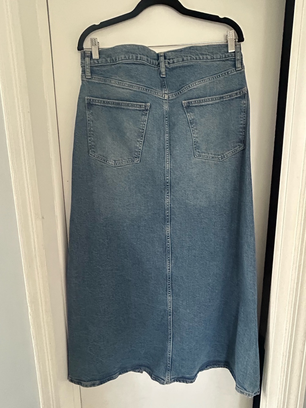 GAP Denim Maxi Skirt Front Slit Size 12/31 - Picture 4 of 4